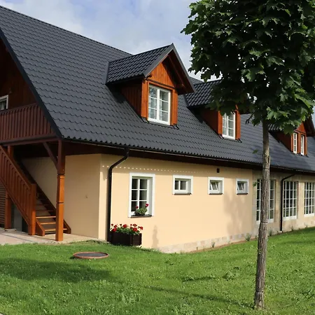 Nad Stájemi - Jítravský Dvorec Apartamento